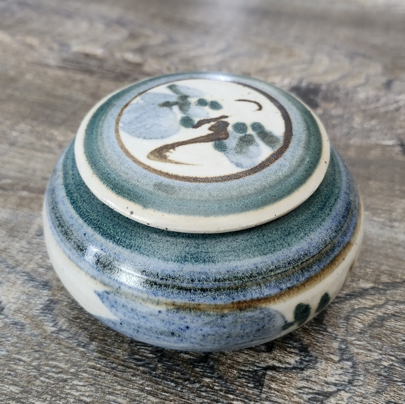 Vintage Pottery Round Container with lid, tea urn, pottery storage - Picture 5 of 8